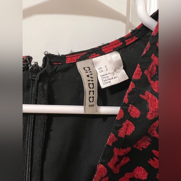 Black and Red H&M Dress Size 2 - Picture 4 of 5